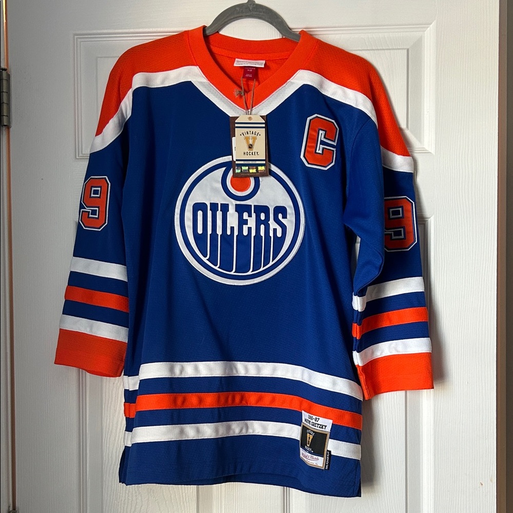 NWT Child size L/XL - Oilers Gretzky jersey